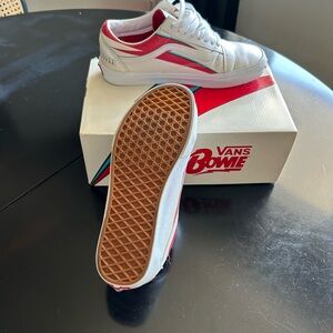 Vans Bowie White and Red Sneakers